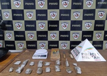 Polícia Militar apreende drogas e prende dois suspeitos de tráfico em Arcos