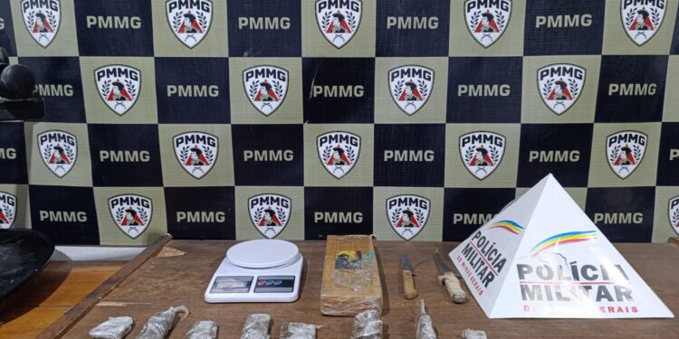 Polícia Militar apreende drogas e prende dois suspeitos de tráfico em Arcos