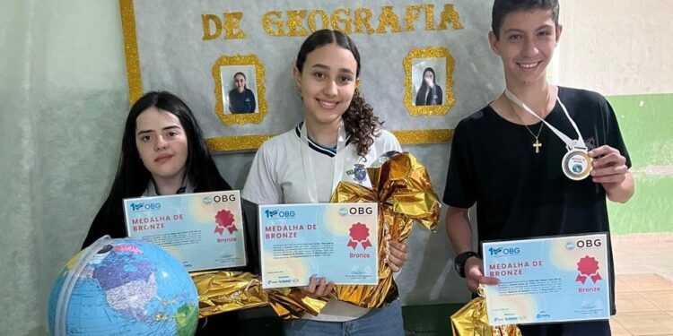 Alunos de Córrego Fundo conquistam bronze na Olimpíada Brasileira de Geografia