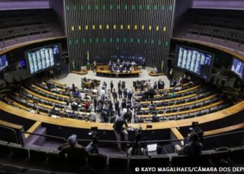 PL que isenta IR até R$ 5 mil será votado na próxima quarta-feira