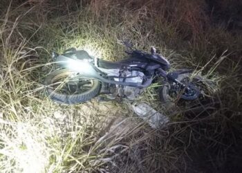 Motociclista morre ao cair em buraco após perder controle da moto na MG-423