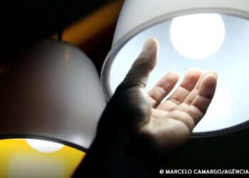 Gratuidade em conta de luz para baixa renda vai à sanção presidencial