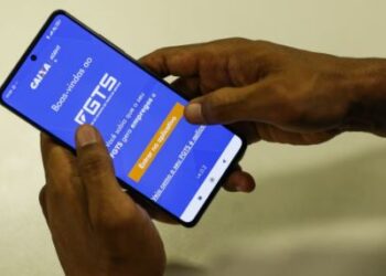 Limites e carência: entenda o que muda nas regras do saque-aniversário do FGTS