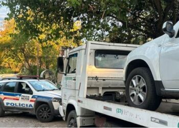 Trio de agiotas é preso após invadir casa e ameaçar grávida em Divinópolis