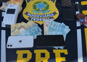 Dupla de SP é presa aplicando golpes em caixas eletrônicos de supermercados em MG