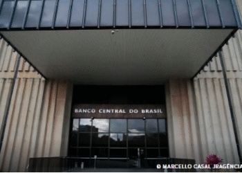 Mercado financeiro reduz para 4,72% previsão de inflação em 2025