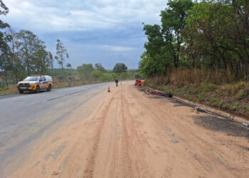 Perigo de derrapagem é registrado na BR-354 após derramamento de óleo