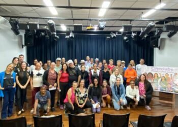 Ação do CREAS Formiga valoriza a pessoa idosa por meio da cultura e do cinema