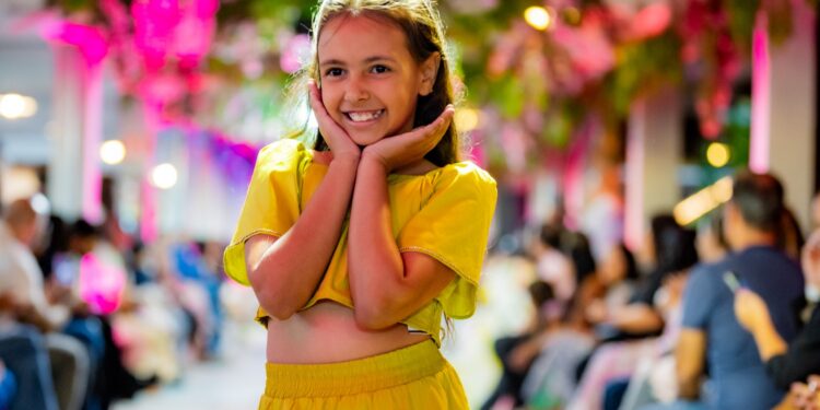 Manuela Alvarenga brilha no Minas Fashion Week 2025 e representa Formiga com destaque