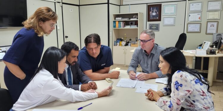 Comissão Especial de Educação da Câmara de Formiga se reúne para investigar agressão em escola municipal