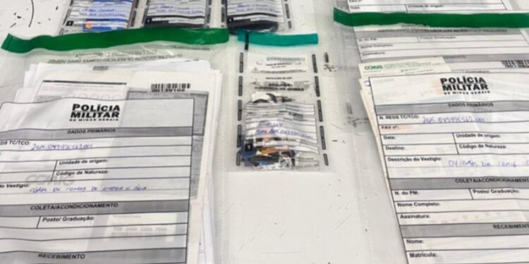 Idoso é flagrado vendendo CNHs falsas por até R$ 3,5 mil em MG