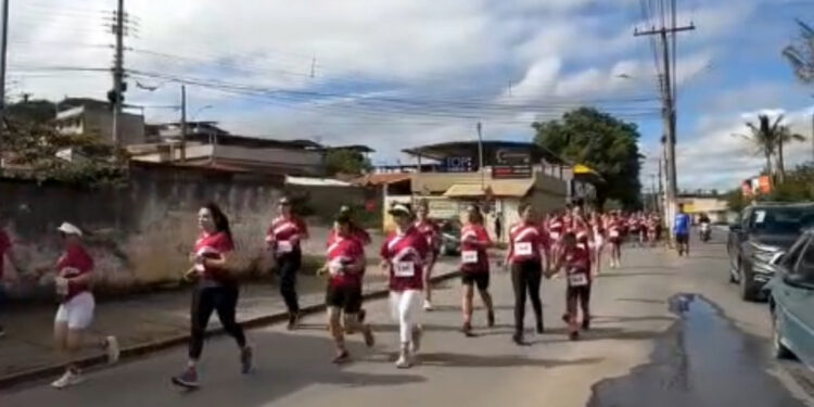 Corrida da Mulher reúne mais de 300 participantes em celebração à saúde feminina