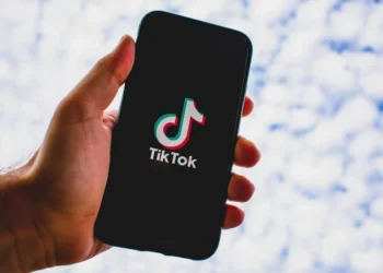 Mundo: Menino de 12 anos morre após fazer desafio que virou ‘trend’ no TikTok