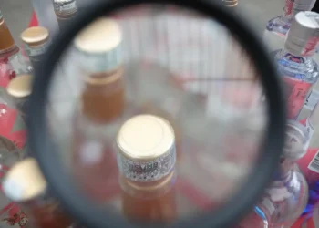 Metanol: crise completa um mês com alerta para falsificação de bebidas