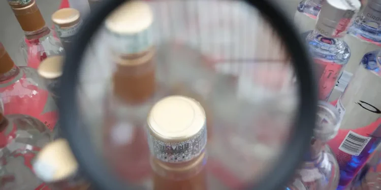 Metanol: crise completa um mês com alerta para falsificação de bebidas