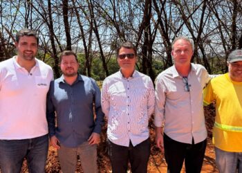 Cid Corrêa avalia tecnologia inovadora de pavimentação ecológica em Passos