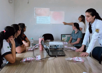 Prefeitura de Córrego Fundo realiza ação de prevenção ao câncer de mama na empresa Tinta Supermax