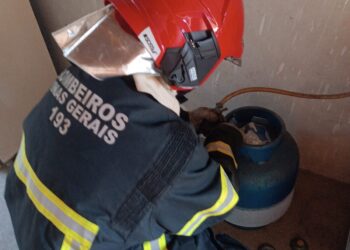 Bombeiros contêm vazamento de gás com risco de explosão no bairro Sagrado Coração de Jesus