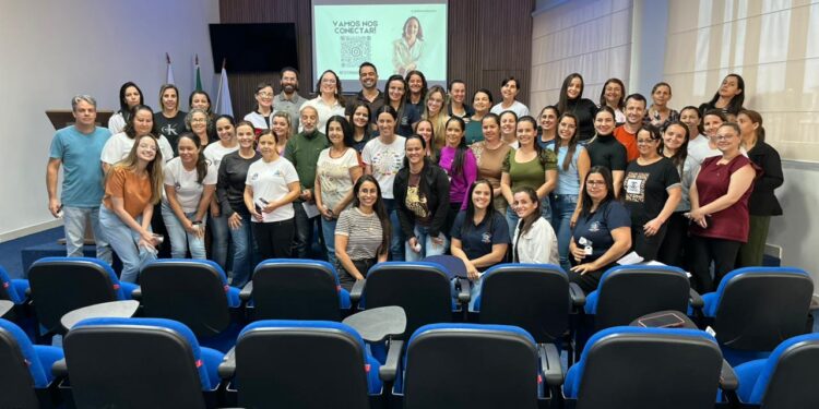 Saúde de Córrego Fundo participa de capacitação sobre relação interprofissional