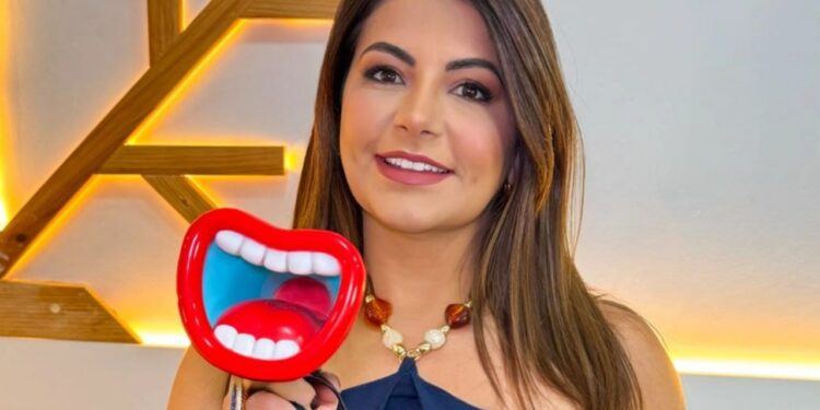 Fonoaudióloga Karina é reconhecida com Prêmio Mérito Lojista pela terceira vez consecutiva