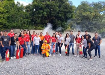 Bombeiros realizam curso de ‘Brigada de Incêndio’ para colaboradores da Prumo Engenharia