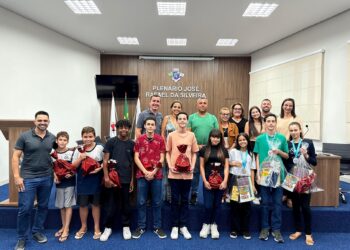 Realizada premiação do 1º Concurso de Redação de Córrego Fundo