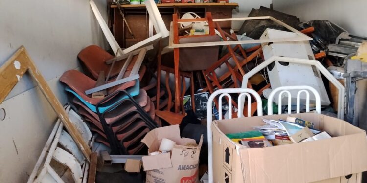 Polícia Civil resgata crianças em alojamento precário de suposta escolinha de futebol em Formiga