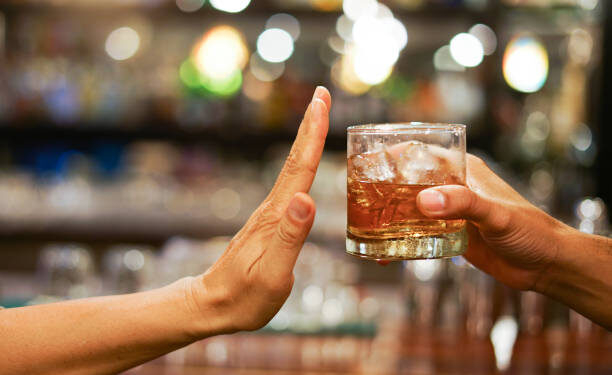 Prefeitura de Formiga alerta para risco de intoxicação por bebidas adulteradas com metanol