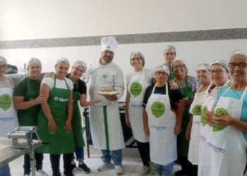 Prefeitura de Formiga realiza Oficina Culinária em parceria com Banco de Alimentos de Itaúna