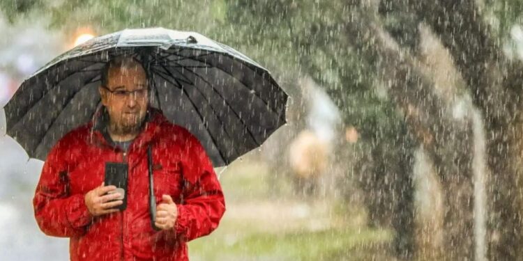 Tempestade e granizo: mais de 80% das cidades de Minas estão sob alerta de perigo