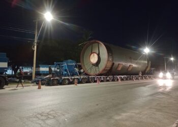 Supercarga deixa Arcos nesta quinta e segue com escolta até a BR-262