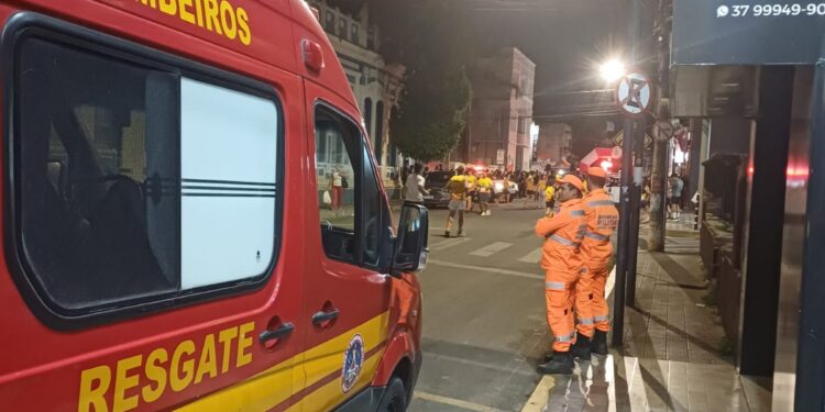 Bombeiros atuam na prevenção durante a Formiga Night Run; nenhum incidente é registrado