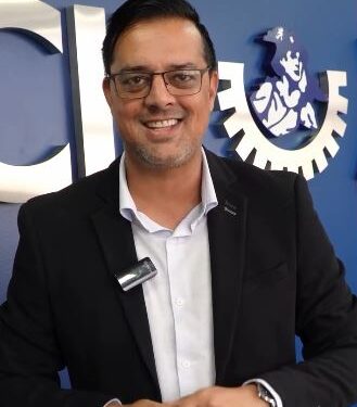 Flaviano Costa é reconhecido como o jornalista mais lembrado no Mérito Lojista 2025