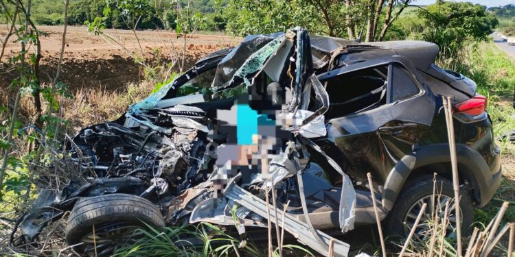 Colisão entre quatro veículos deixa um morto e cinco feridos na MG-170 em Lagoa da Prata
