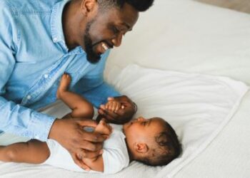 Câmara aprova ampliação da licença-paternidade; texto segue ao Senado