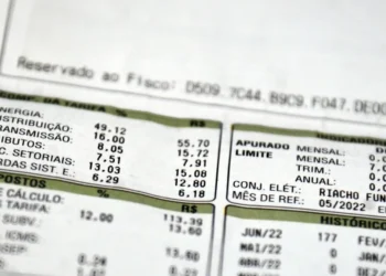 Aneel decide manter bandeira vermelha para a conta de energia no mês de novembro
