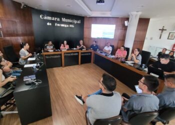 Câmara se reúne com representantes do Executivo e Sindicato para discutir gratificação natalina dos servidores municipais