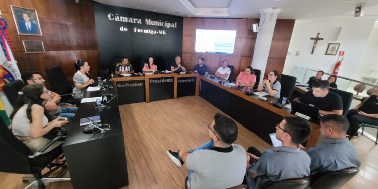 Câmara se reúne com representantes do Executivo e Sindicato para discutir gratificação natalina dos servidores municipais