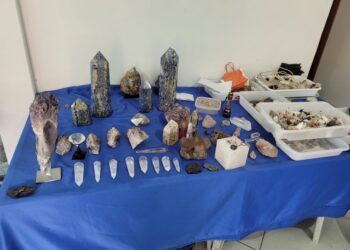 Cristais de quartzo são apreendidos em operação contra o garimpo ilegal em Arcos e outros municípios de MG