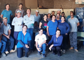 Agentes de saúde de Córrego Fundo promovem roda de conversa sobre Novembro Azul