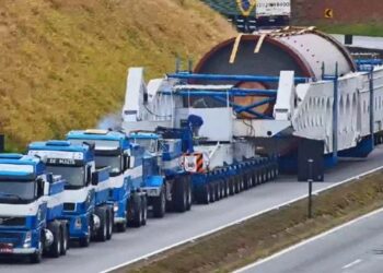 Escolta de carga indivisível na BR-354 exige atenção redobrada dos motoristas neste sábado