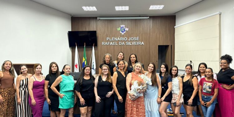 Córrego Fundo recebe curso sobre TDAH voltado à área educacional