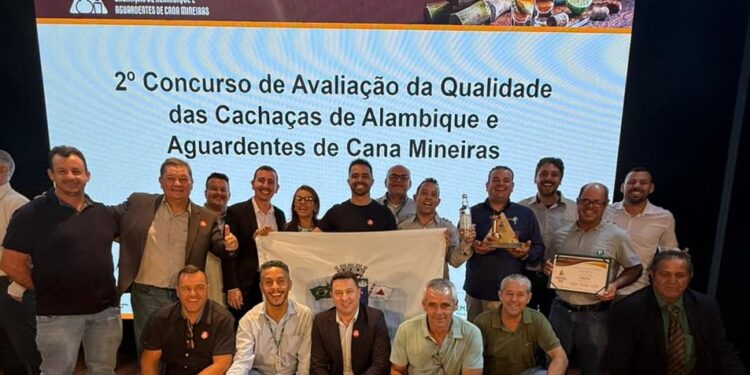 Córrego Fundo conquista 3º lugar no Concurso de Cachaça de Alambique da Emater-MG 2025