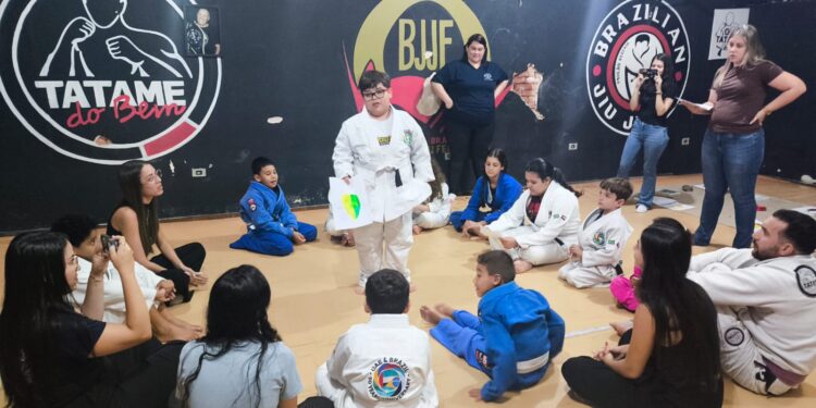 Parceria que Transforma: Tatame do Bem e estudantes de Psicologia do Centro Universitário de Formiga unem forças na unidade Novo Horizonte