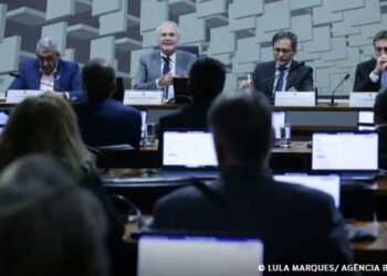 Comissão do Senado aprova isenção do IR para quem ganha até RS 5 mil