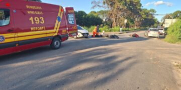 Homem sofre duas fraturas após colisão entre motos no bairro Santa Luzia em Formiga