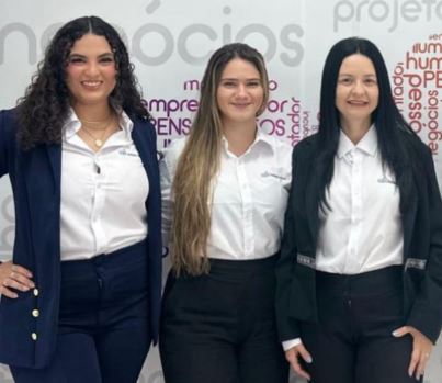 Professora do Unifor-MG desenvolve plataforma para conectar universitários ao mercado de trabalho