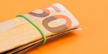 Administração municipal divulga calendário de pagamento do 13º e do vale-alimentação dos servidores