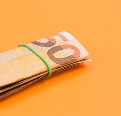 Administração municipal divulga calendário de pagamento do 13º e do vale-alimentação dos servidores