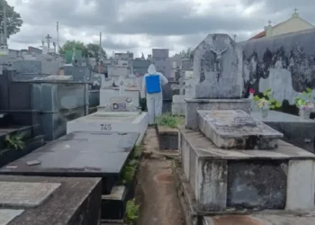 Prefeitura de Formiga realiza dedetização no Cemitério do Rosário para controle de pragas